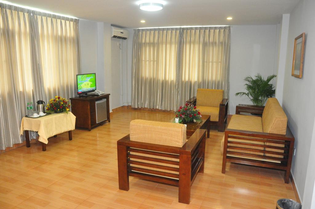 Myanmar Sport Hotel Γιανγκόν Εξωτερικό φωτογραφία
